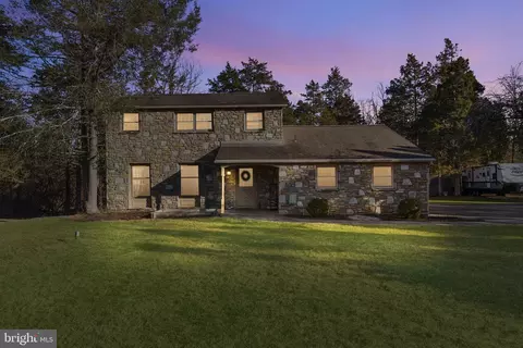 2814 Heather Dr, Harleysville, PA 19438