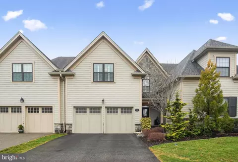 319 Whitemarsh Dr, Flourtown, PA 19031