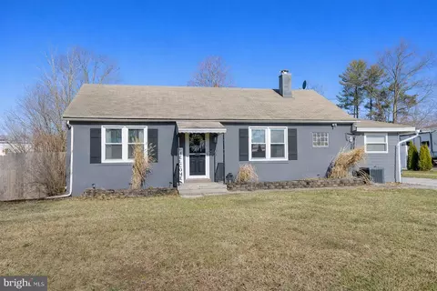 105 N Trooper Rd, Norristown, PA 19403