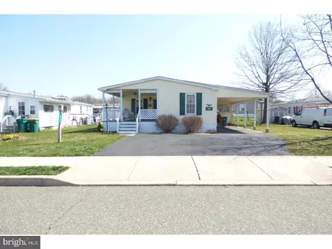 642 Butternut Ct, Red Hill, PA 18076
