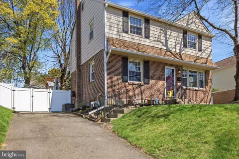 2907 Kanes Rd, Willow Grove, PA 19090