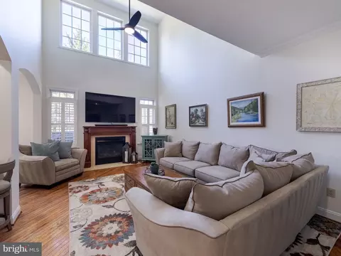 606 Greycliffe Ln, Ambler, PA 19002
