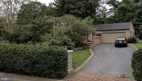 8 Colwyn Ln, Bala Cynwyd, PA 19004