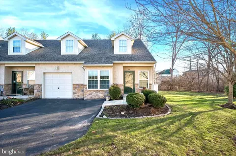 13 Stuart Dr #13, Norristown, PA 19401