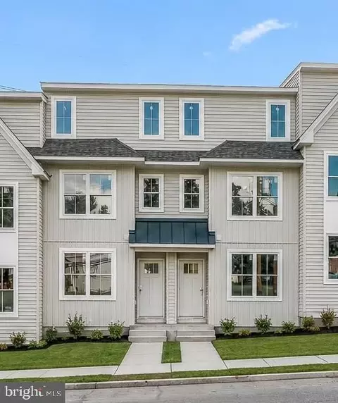 233 2nd Ave #3, Royersford, PA 19468