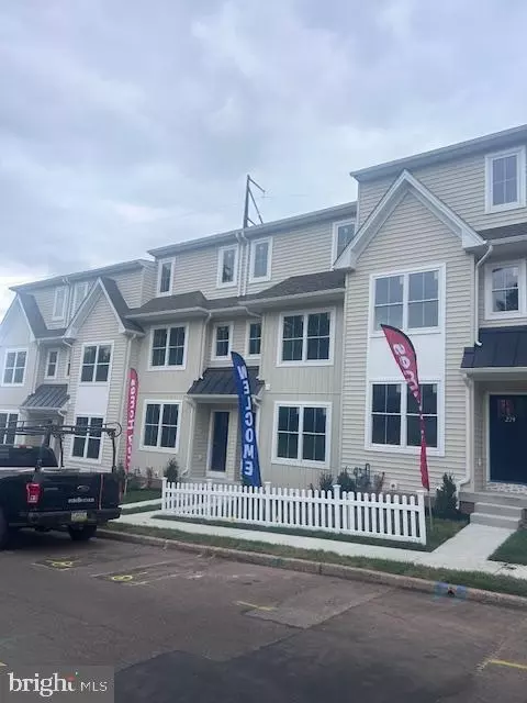 233 2nd Ave #3, Royersford, PA 19468