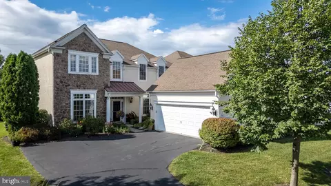 279 Goldenrod Dr, Lansdale, PA 19446