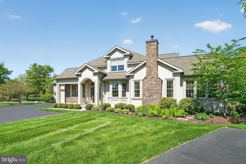 285 Country Club Dr, Telford, PA 18969
