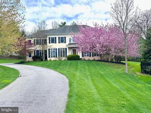 371 Trillium Ln, Wayne, PA 19087