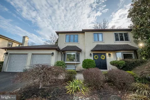 3 Sweet Gum Ln, Horsham, PA 19044