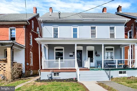 517 W 5th St, Pennsburg, PA 18073
