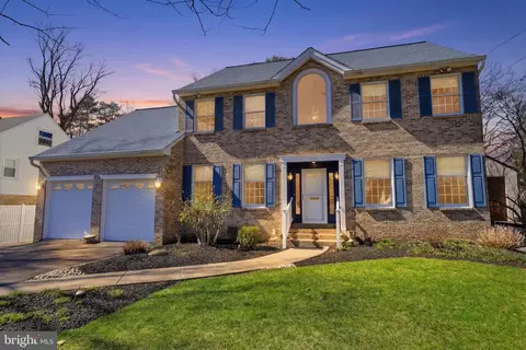 1146 Wheatsheaf Ln, Abington, PA 19001