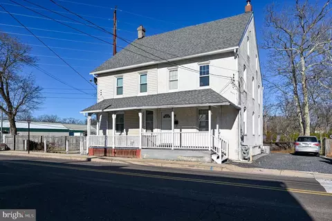 29 W Vine St, Hatfield, PA 19440