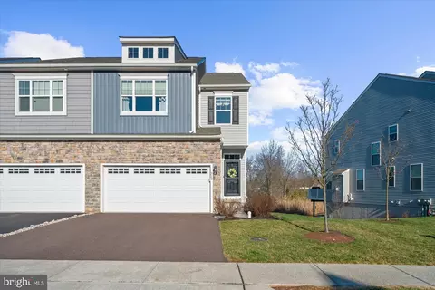 312 Ridgewood Dr, Royersford, PA 19468
