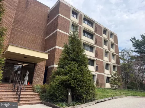 103 W Montgomery Ave #2-E, Ardmore, PA 19003