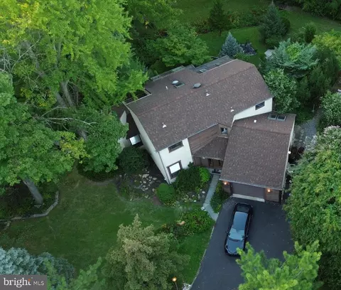 744 School Line Dr, King Of Prussia, PA 19406