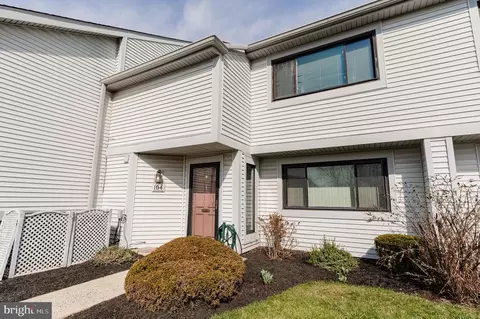 104 Revere Dr, Harleysville, PA 19438