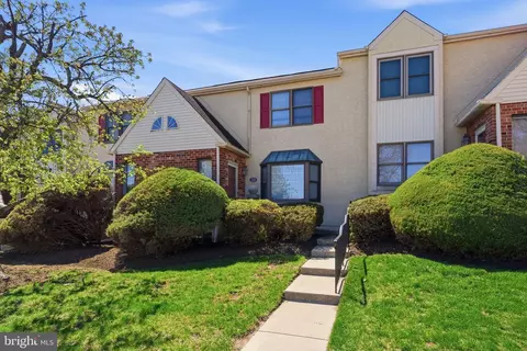 226 Stone Rdg #226, Norristown, PA 19403