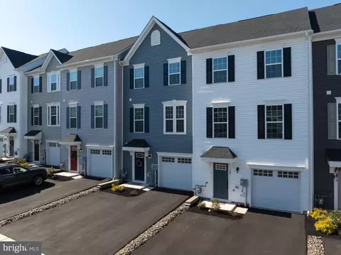 121 Chase Ln, Gilbertsville, PA 19525