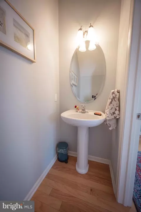 Entry Way - 36 Old Cedarbrook Rd, Wyncote, PA 19095 photo 4 of 6