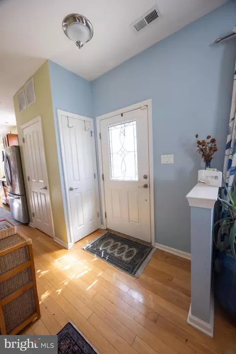 Entry Way - 36 Old Cedarbrook Rd, Wyncote, PA 19095 photo 3 of 6