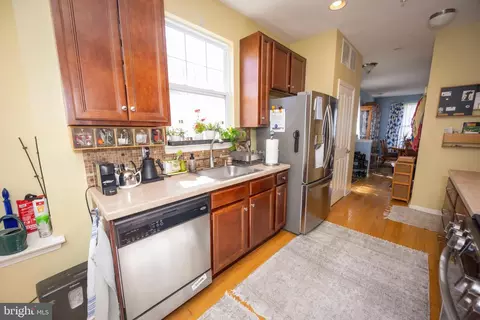 Entry Way - 36 Old Cedarbrook Rd, Wyncote, PA 19095 photo 5 of 6