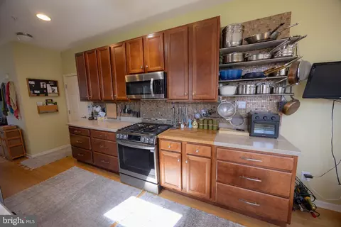 Kitchen - 36 Old Cedarbrook Rd, Wyncote, PA 19095 photo 8 of 8
