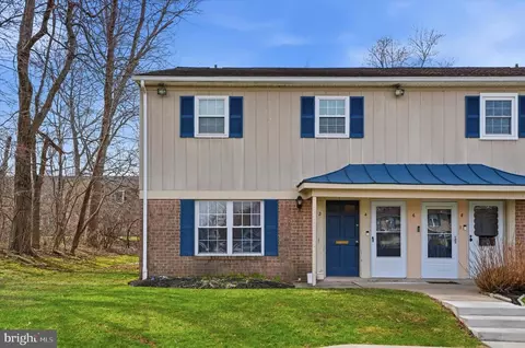 2 Belfast Dr, North Wales, PA 19454