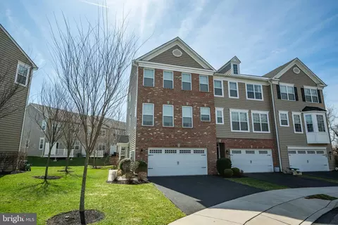 108 Arlington Ln, Telford, PA 18969