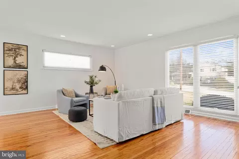 627 Wayland Rd, Plymouth Meeting, PA 19462
