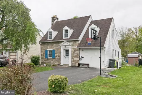 556 Anne St, Huntingdon Valley, PA 19006