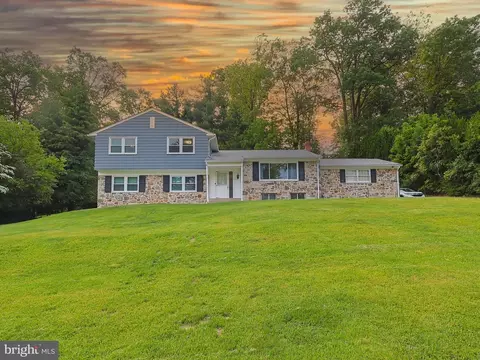 1950 Valley, Meadowbrook, PA 19046