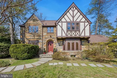 907 Cedar Grove Rd, Wynnewood, PA 19096