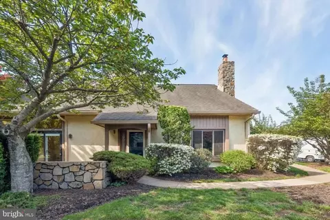 32 Highgate Ln, Blue Bell, PA 19422