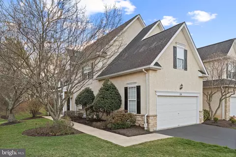 376 Hobson Pl, Blue Bell, PA 19422