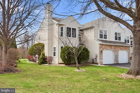 100 Larkspur Ln, Ambler, PA 19002