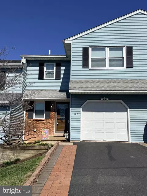 102 Elberta Dr, North Wales, PA 19454