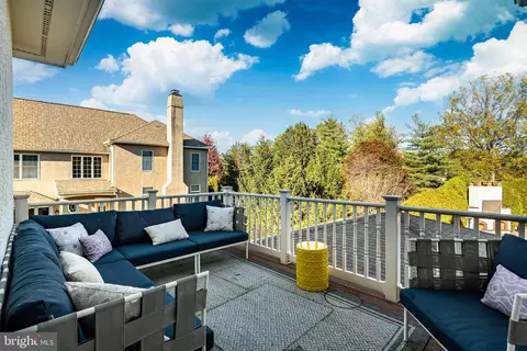 Exterior - 1053 Whitegate Rd, Wayne, PA 19087 photo 4 of 10