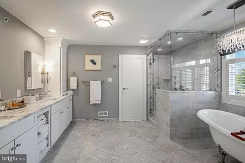 Bath - 1053 Whitegate Rd, Wayne, PA 19087 photo 3 of 5