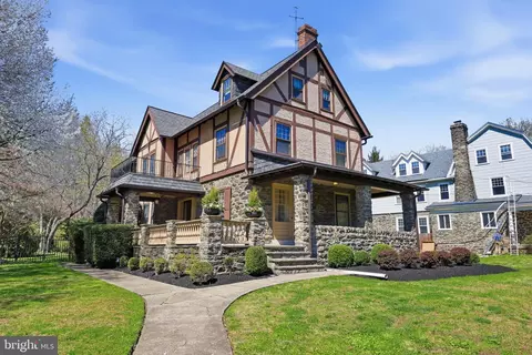 7404 Mountain, Melrose Park, PA 19027