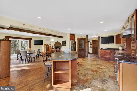 Kitchen - 720 Hobbs Rd, Wayne, PA 19087 photo 6 of 10