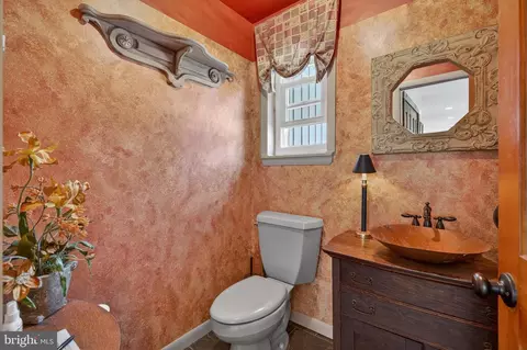 Bath - 720 Hobbs Rd, Wayne, PA 19087 photo 1 of 4