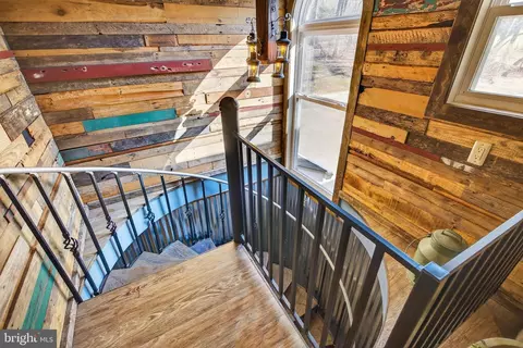 Entry Way - 720 Hobbs Rd, Wayne, PA 19087 photo 5 of 7