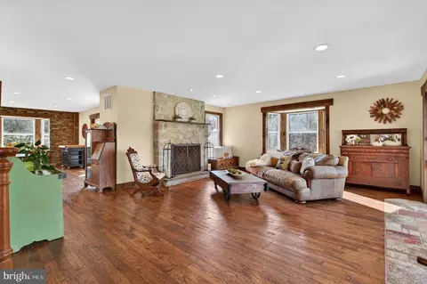 Living - 720 Hobbs Rd, Wayne, PA 19087 photo 1 of 1
