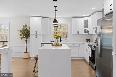 Kitchen - 971 Stevens Ln, Wayne, PA 19087 photo 2 of 5