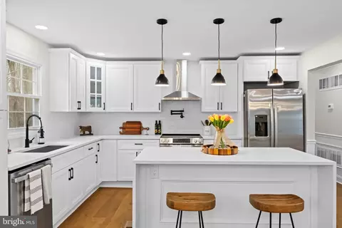 Kitchen - 971 Stevens Ln, Wayne, PA 19087 photo 1 of 5