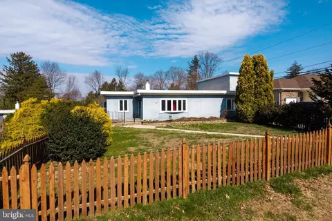 8101 Douglas Rd, Glenside, PA 19038