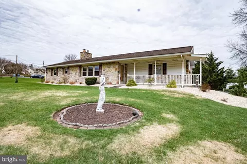 1514 Bahr Rd, Pottstown, PA 19464