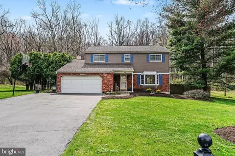 730 Maple Hill Dr, Blue Bell, PA 19422