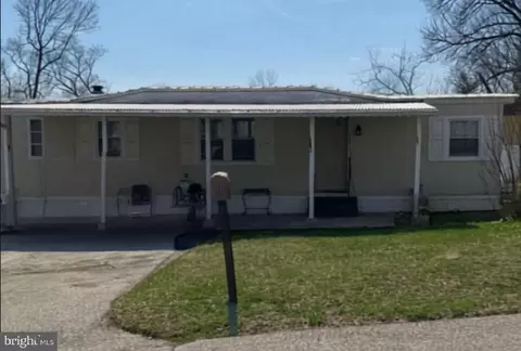 100 Bratton Dr, Norristown, PA 19403